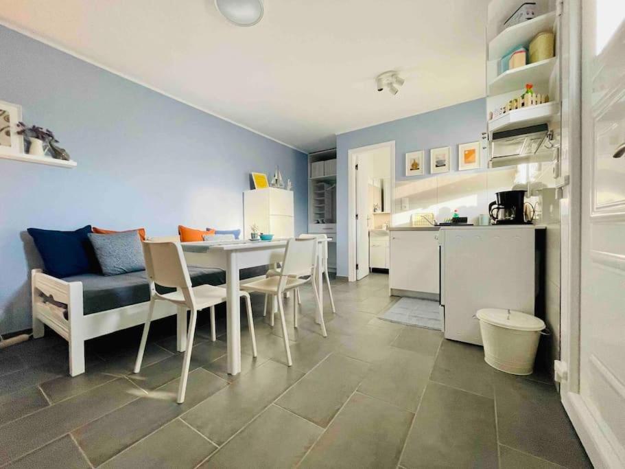 Cozy, Newly Renovated Apartment In Gavrio. Exterior photo