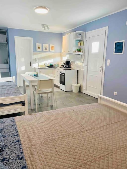 Cozy, Newly Renovated Apartment In Gavrio. Exterior photo